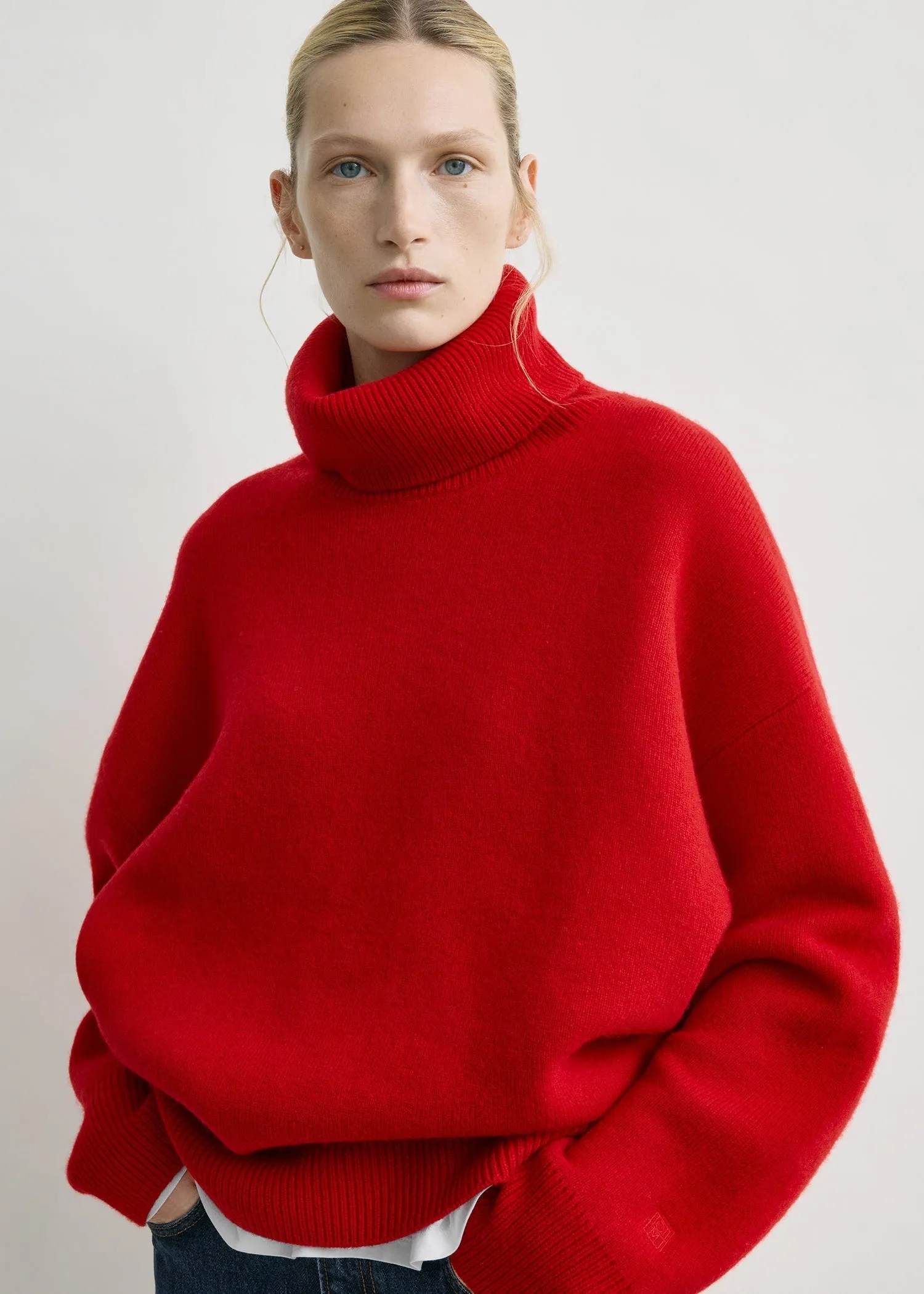Double-knit turtleneck poppy sold by Toteme product image thumbnail 4