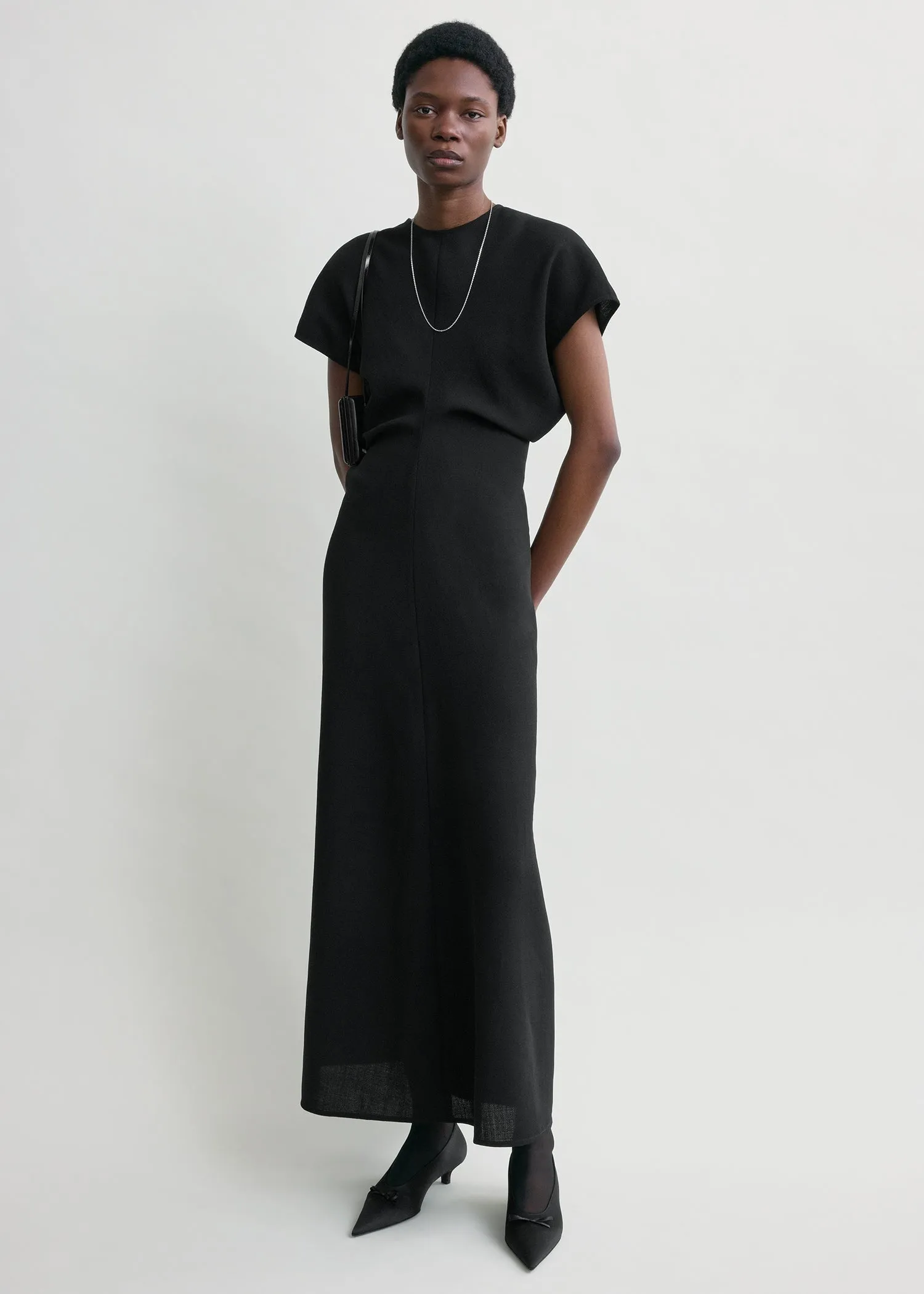 Slouch waist wool dress black sold by Toteme