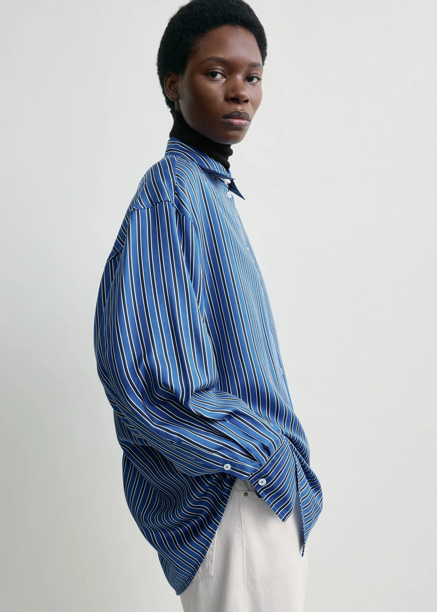 Oversized striped shirt blue/navy sold by Toteme product image thumbnail 4