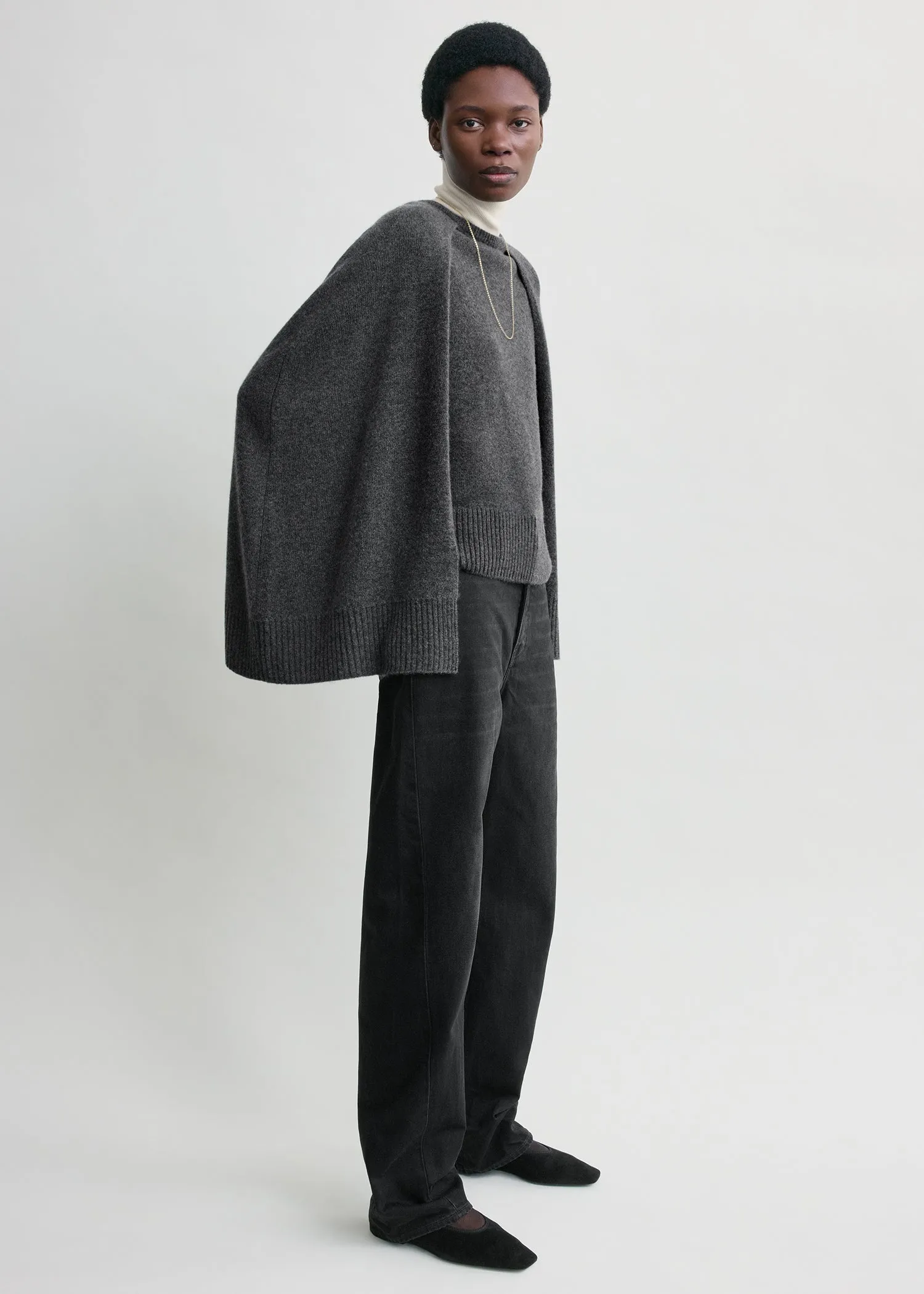 Crew cape knit dark grey sold by Toteme product image thumbnail 2
