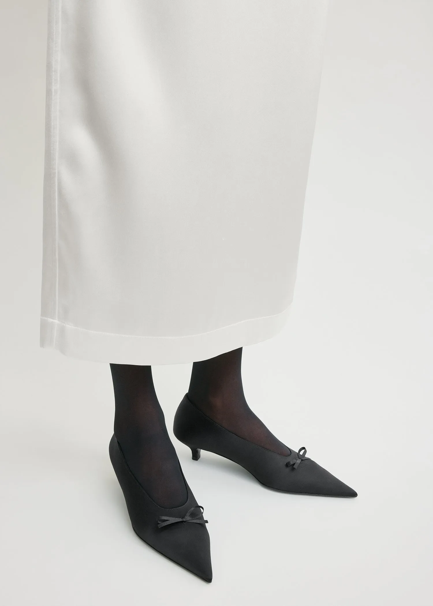 Bow satin kitten pumps black sold by Toteme product image thumbnail 3