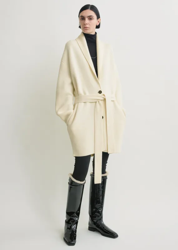 Shawl-lapel cashmere-wool robe ecru made by Toteme