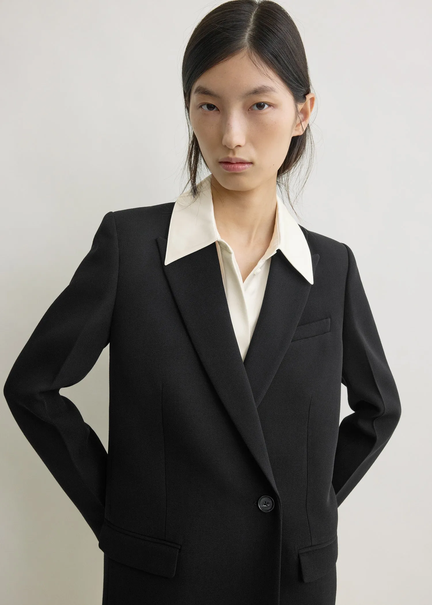 Slim tailored blazer black sold by Toteme product image thumbnail 4