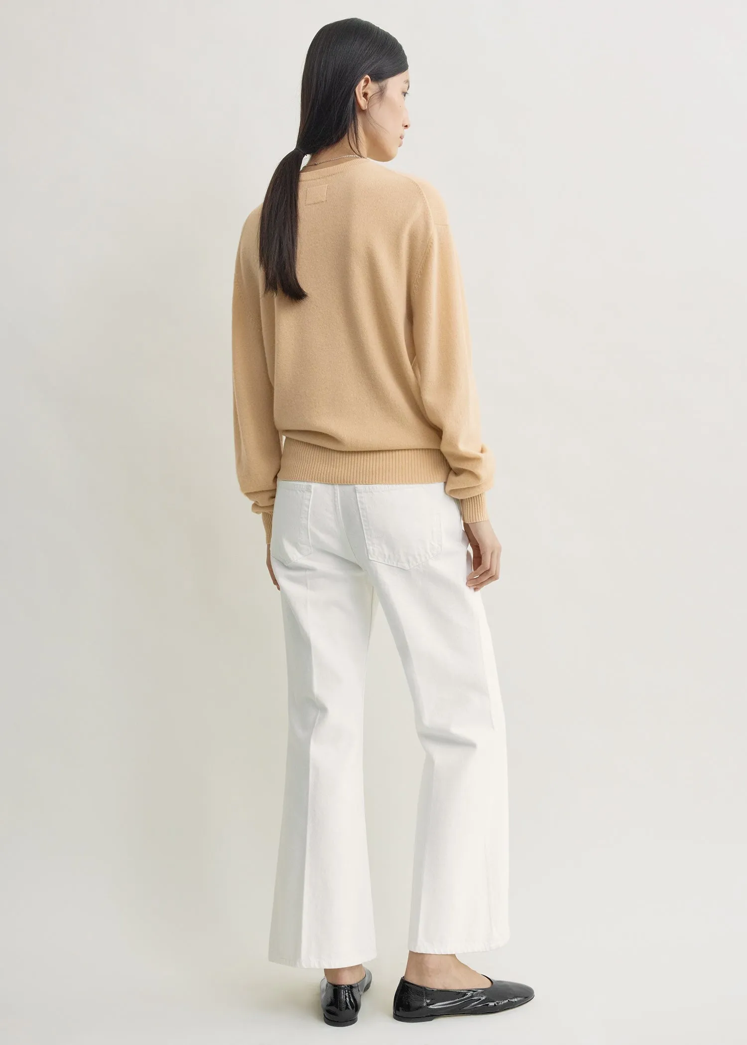 Classic cashmere crew knit pale apricot sold by Toteme product image thumbnail 3