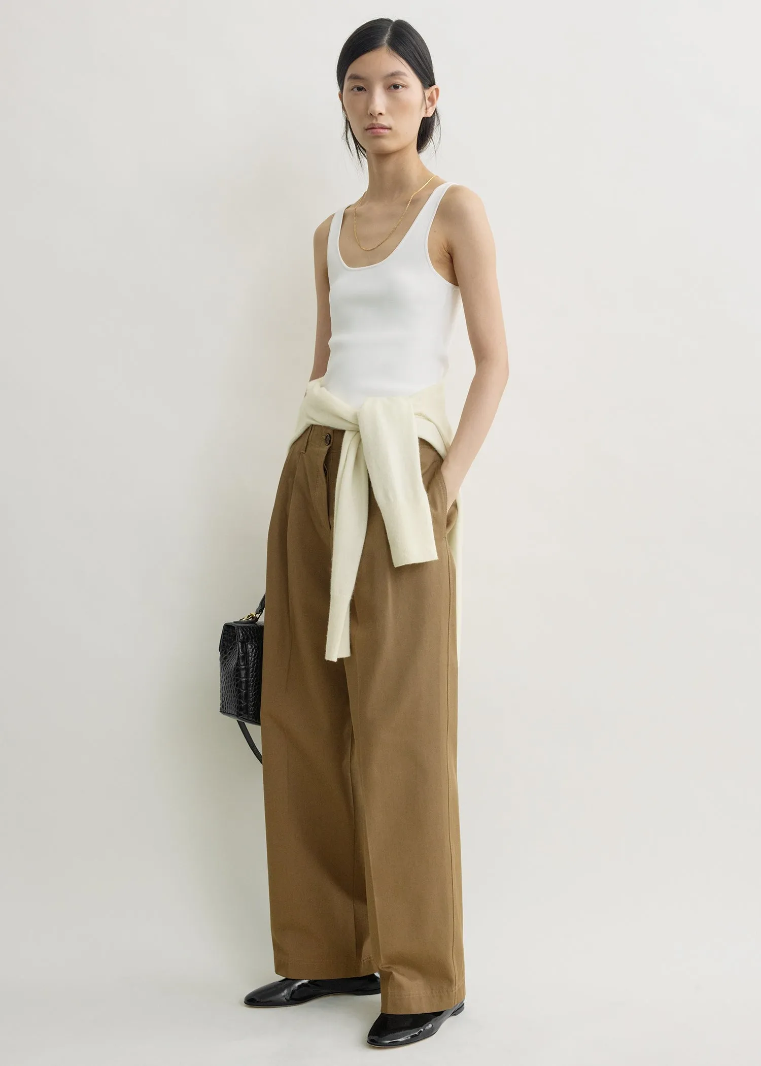 Relaxed chino trousers hazel sold by Toteme