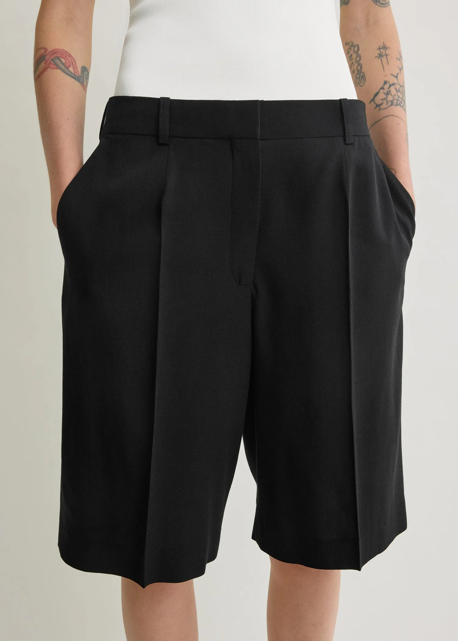 Wide fluid shorts black sold by Toteme product image thumbnail 4