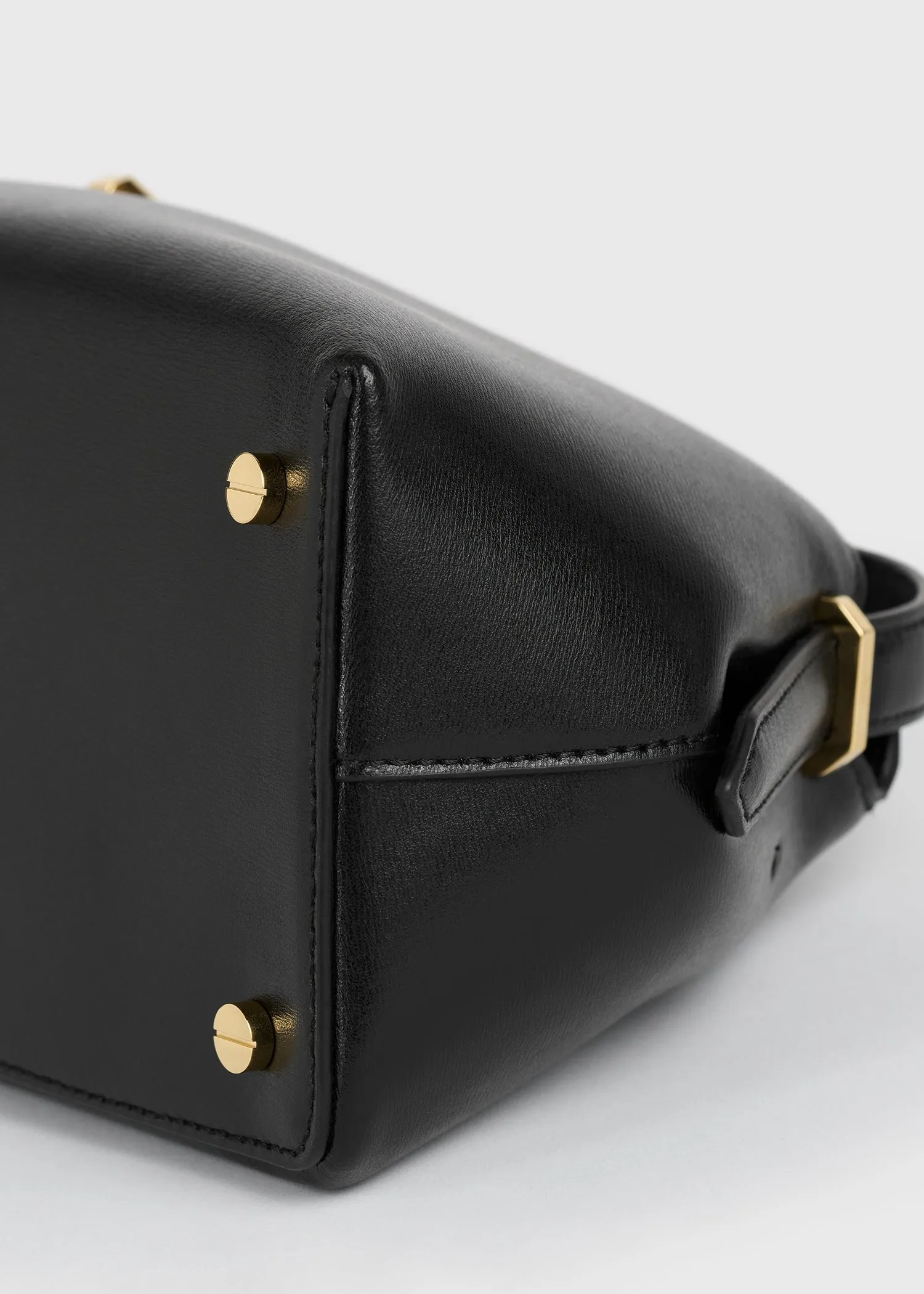 T-lock leather shoulder black sold by Toteme product image thumbnail 5