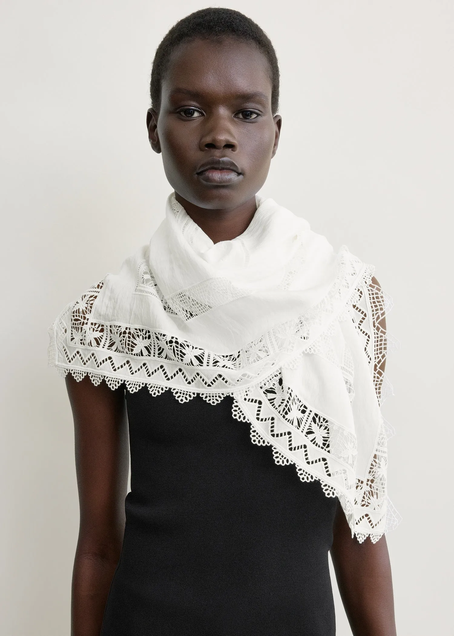 Lace scarf white sold by Toteme product image thumbnail 3