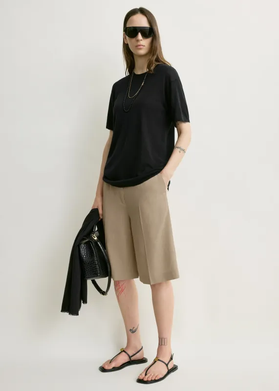 Wide tailored shorts overcast beige made by Toteme