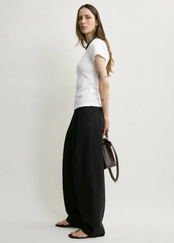 Wide-ribbed v-neck tee optic white made by Toteme