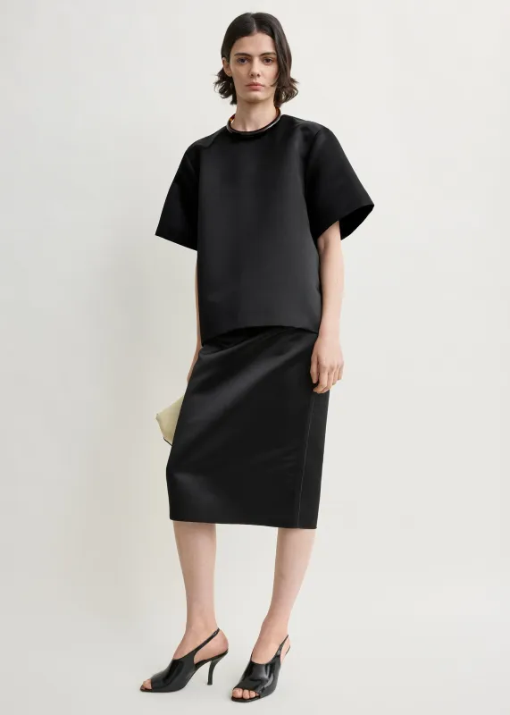 Duchess satin tee black made by Toteme