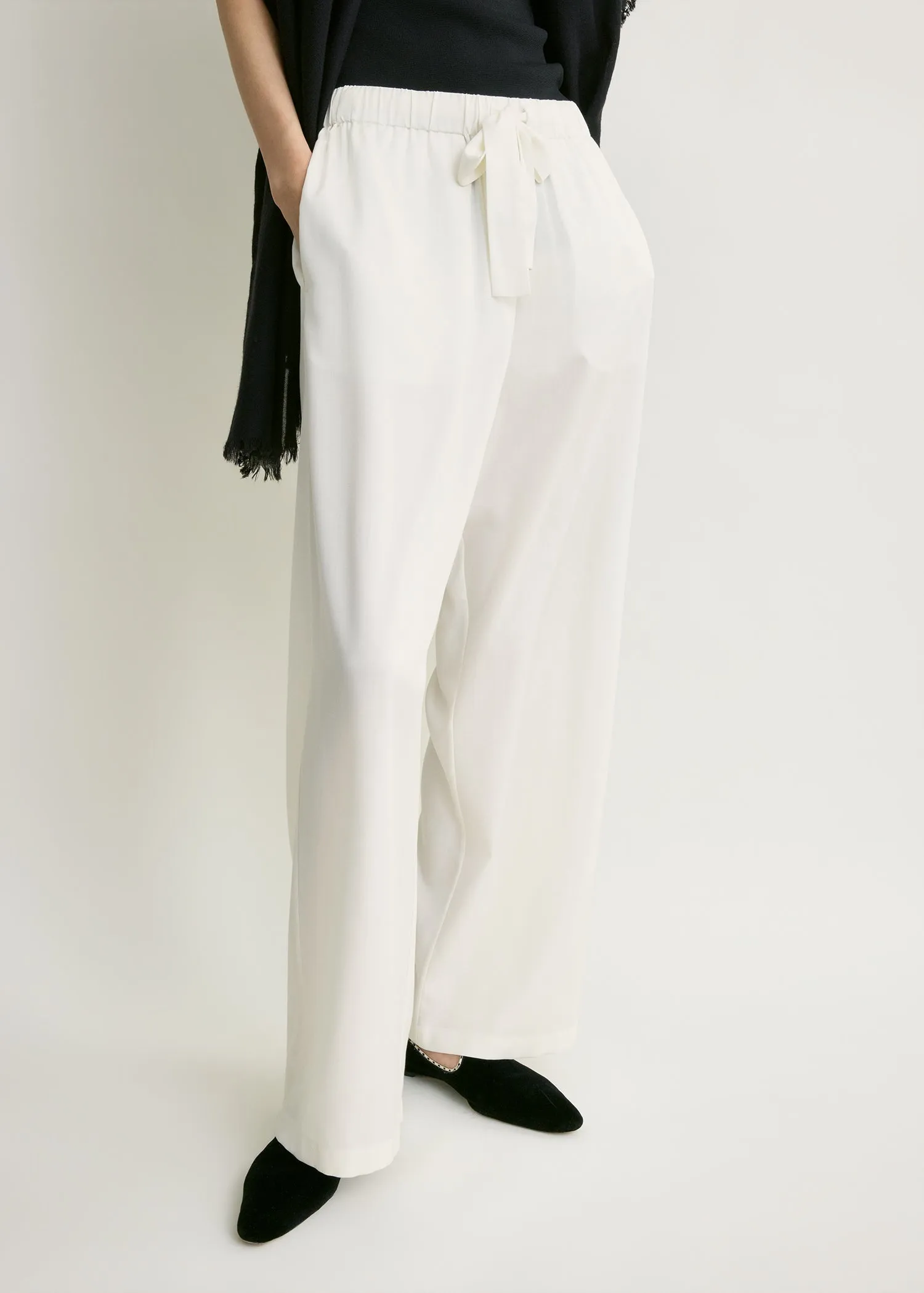 Piped silk trousers off-white sold by Toteme product image thumbnail 4