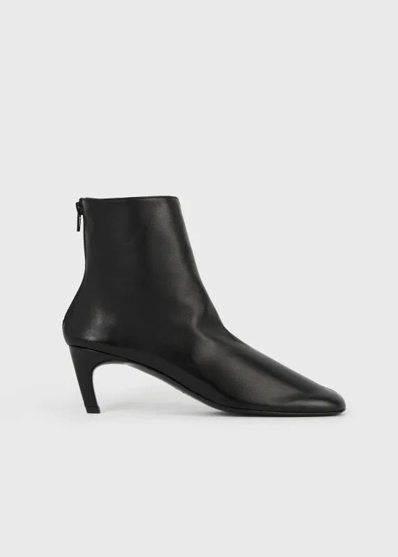Soft nappa ankle boots black made by Toteme