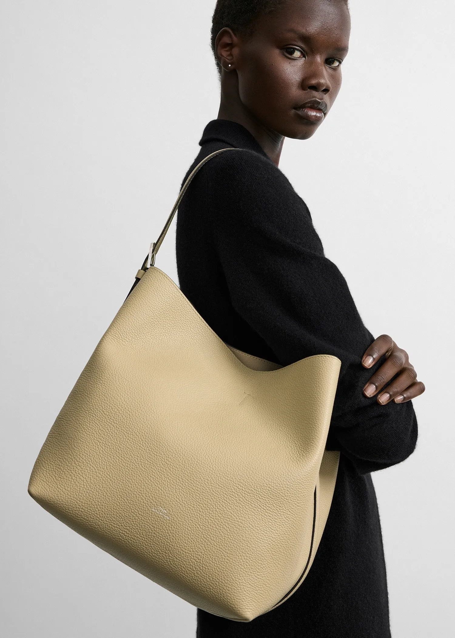 Medium belted grained-leather tote cashew sold by Toteme product image thumbnail 2