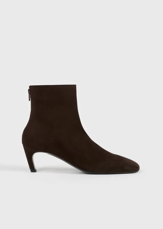 Soft suede ankle boots brown made by Toteme