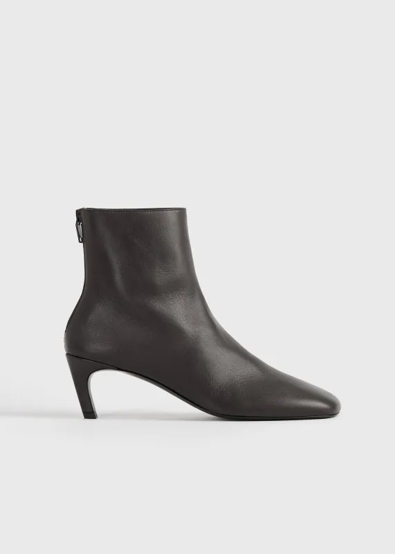 Nappa mid-heel boots bark made by Toteme