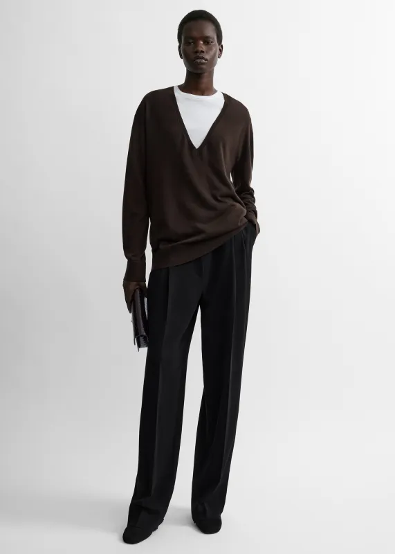 Fine v-neck knit fondante made by Toteme