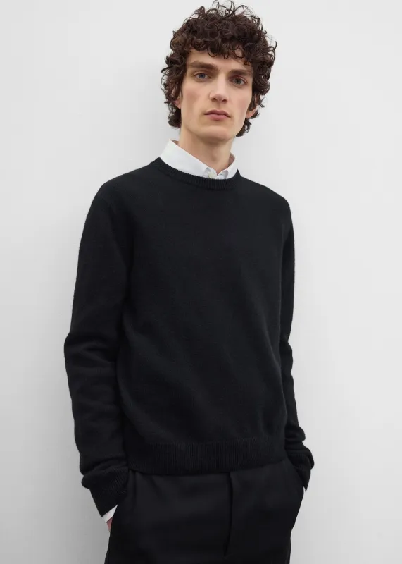 Cashmere crew black made by Toteme