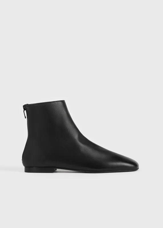 Contour nappa boots black made by Toteme