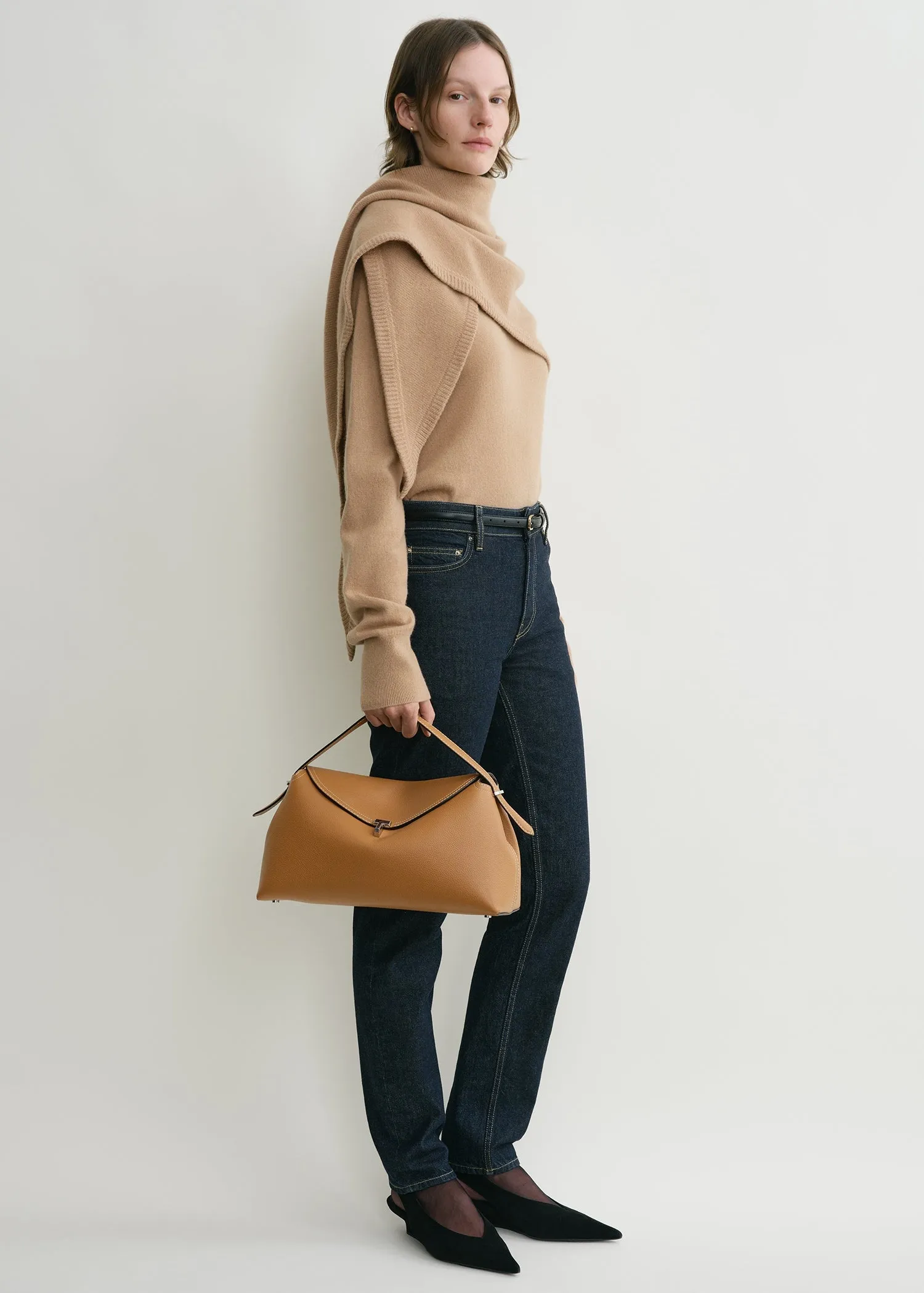 T-lock grained-leather top handle tan sold by Toteme product image thumbnail 3