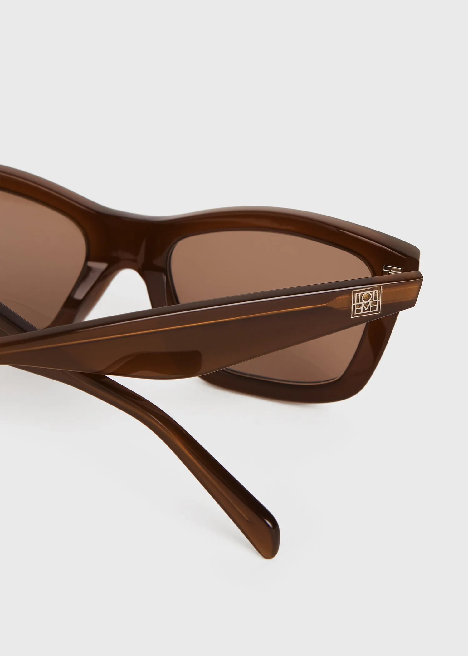 Classic sunglasses umber sold by Toteme product image thumbnail 4