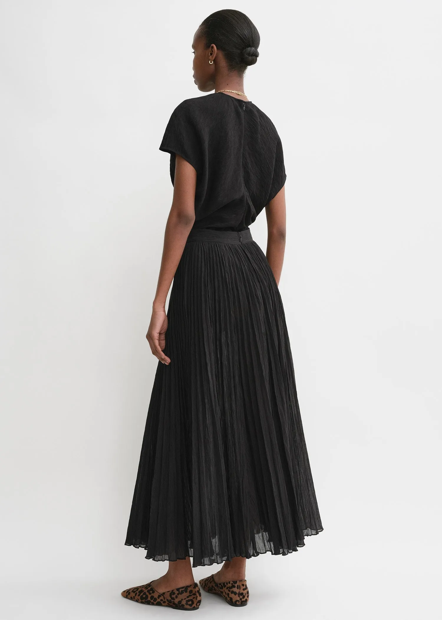 Crinkled plissé skirt black sold by Toteme product image thumbnail 3