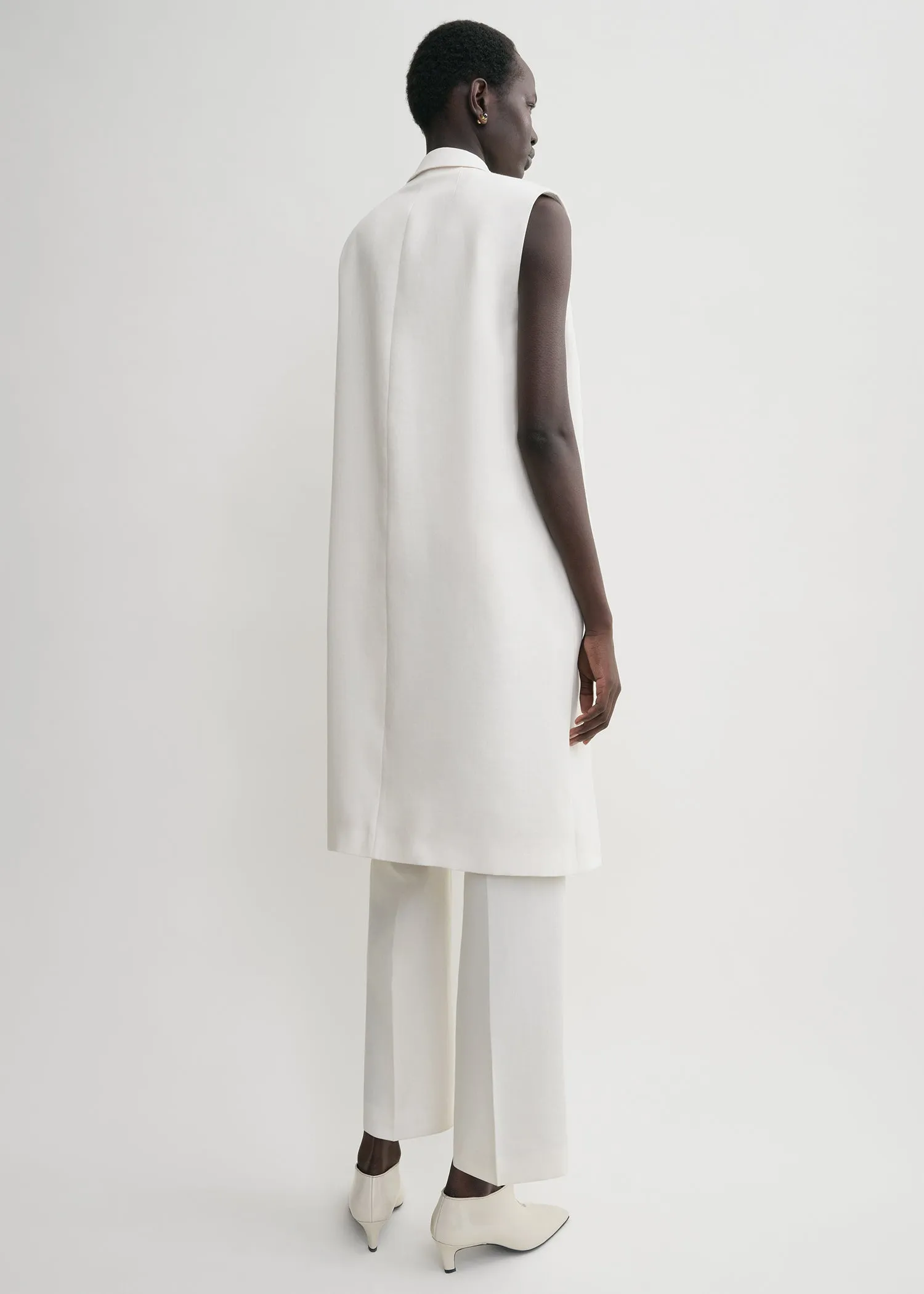 Sleeveless grain de poudre coat off white sold by Toteme product image thumbnail 3