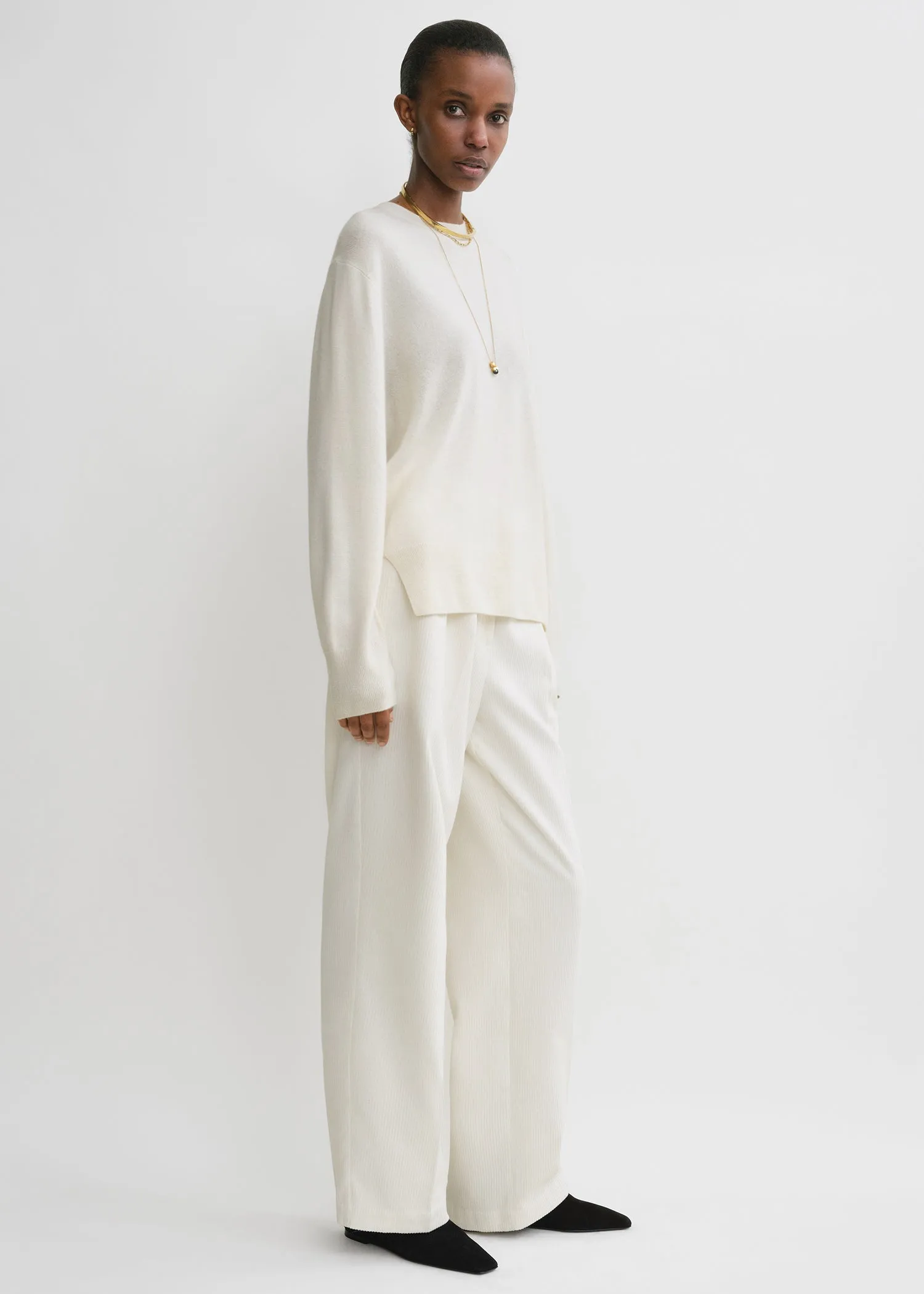 Crew-neck cashmere knit meringue sold by Toteme product image thumbnail 2