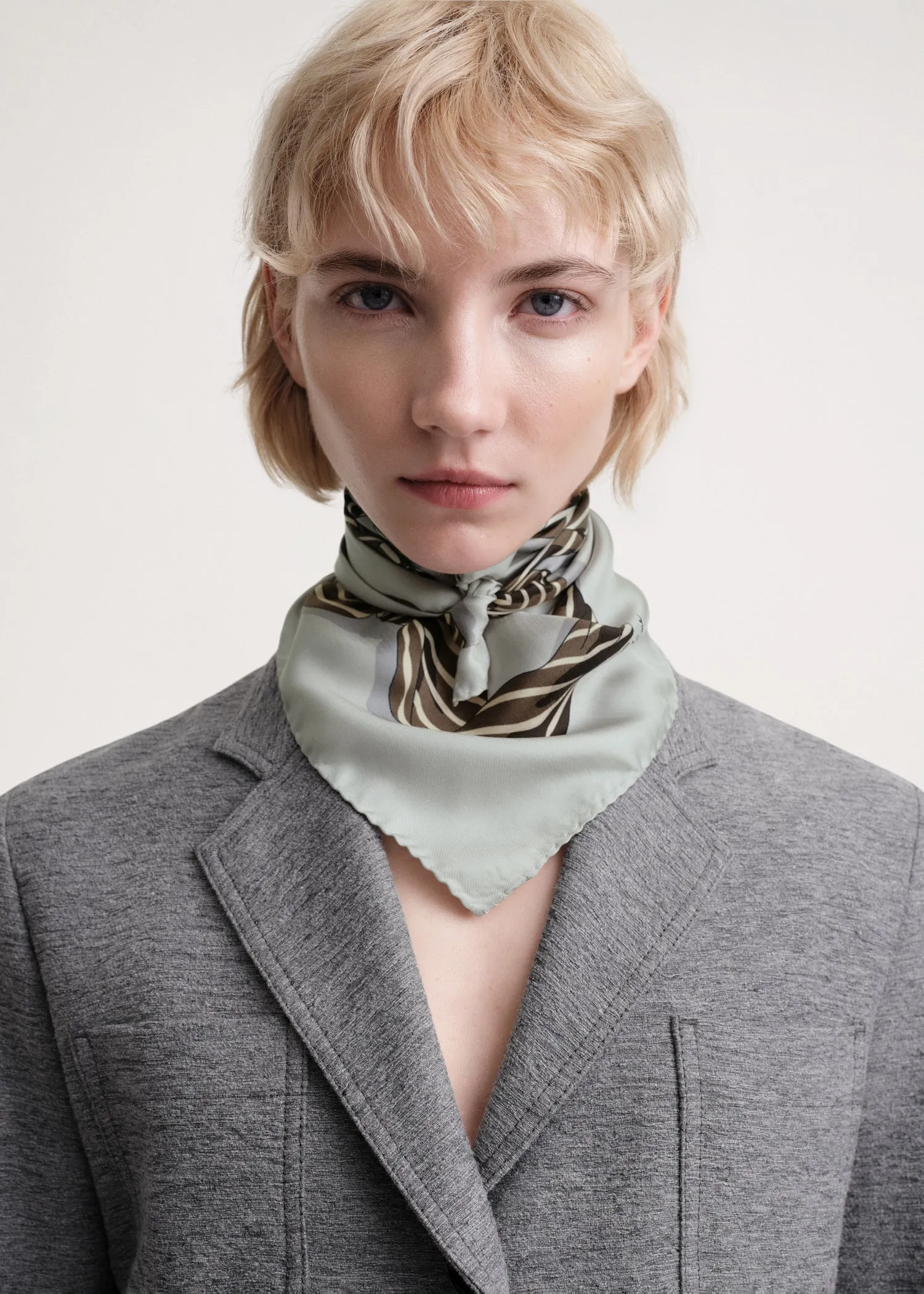 Knotted monogram silk scarf silver grey sold by Toteme product image thumbnail 3