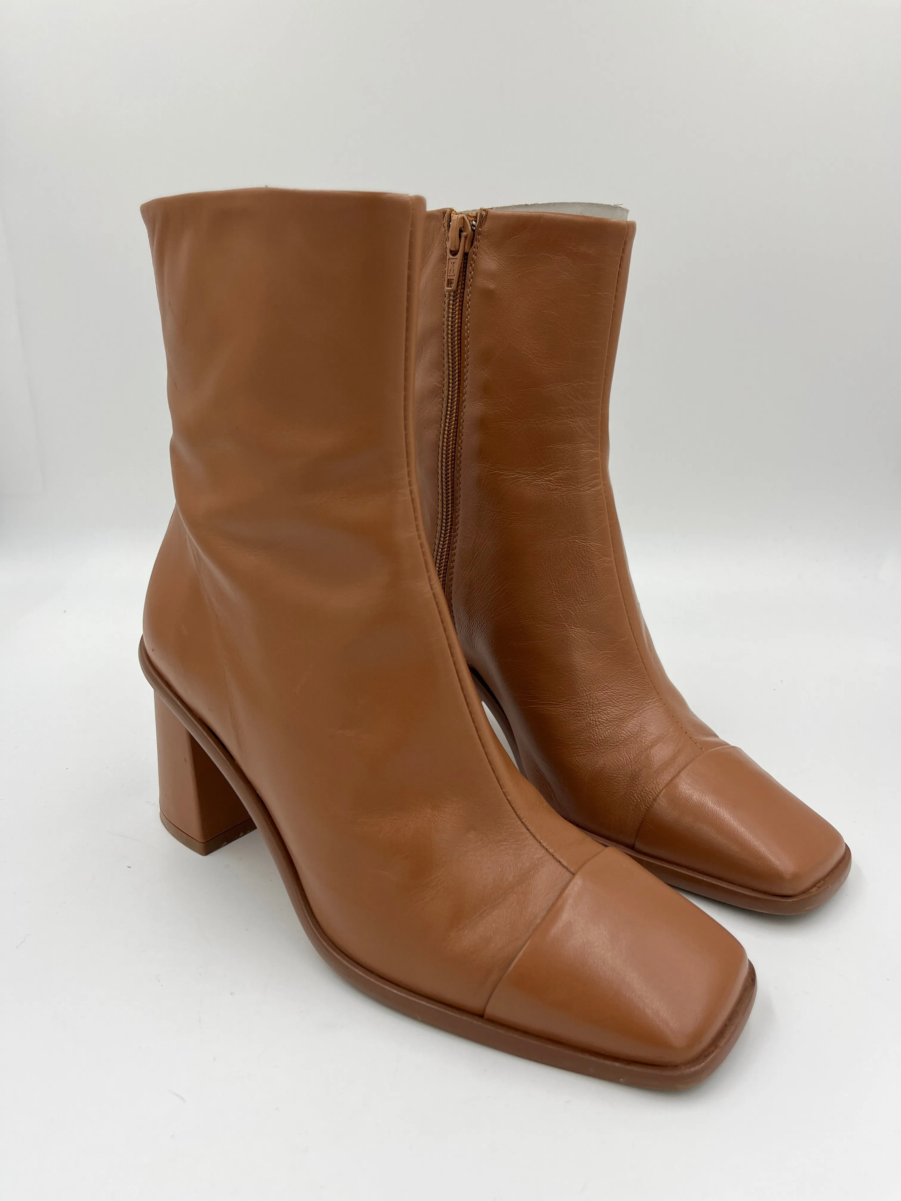 Second Hand Avila Clay Boot 36 sold by Maguire Shoes product image thumbnail 3