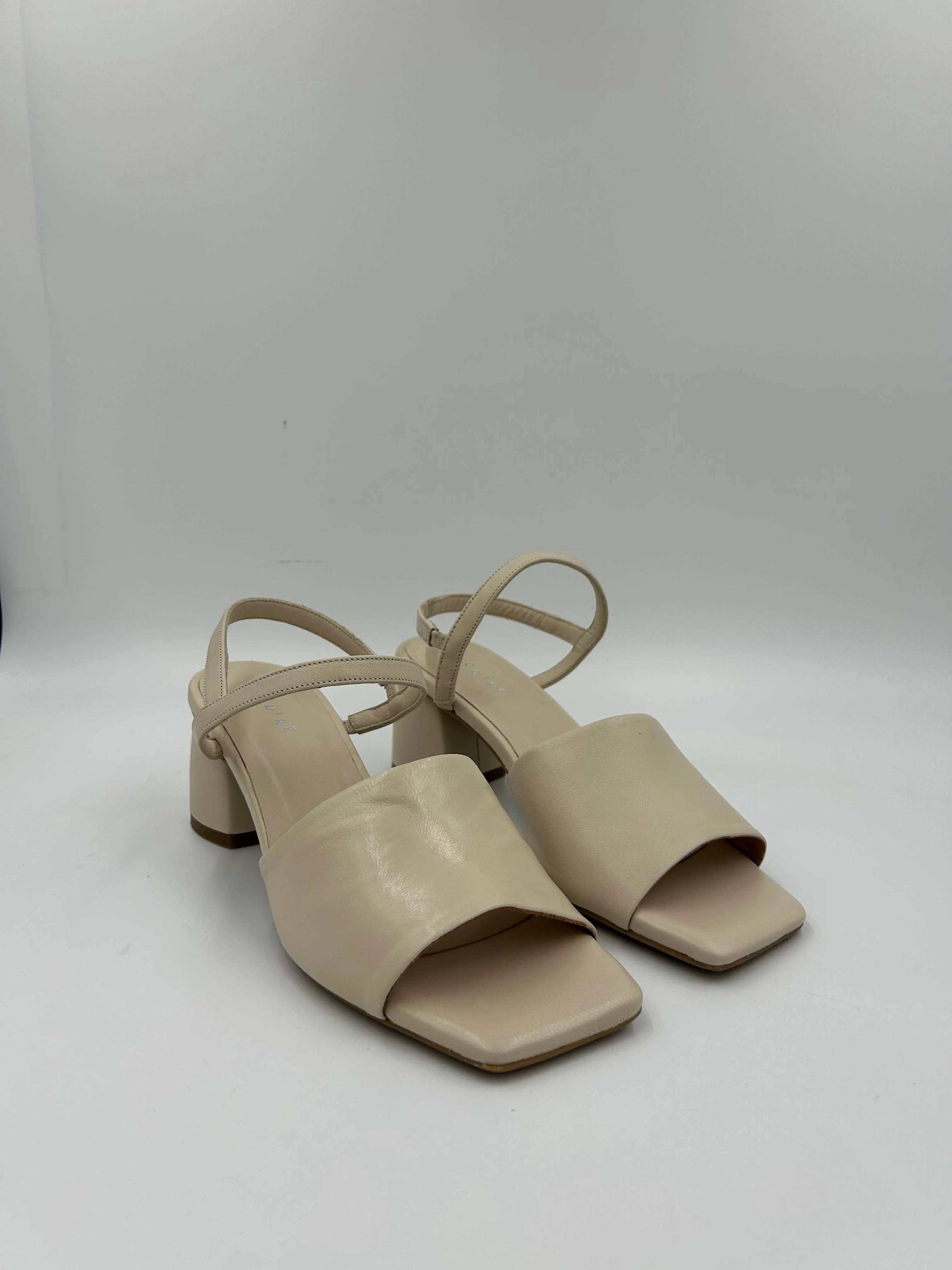 Imperfect Oliva Cream Heel 36 sold by Maguire Shoes product image thumbnail 2