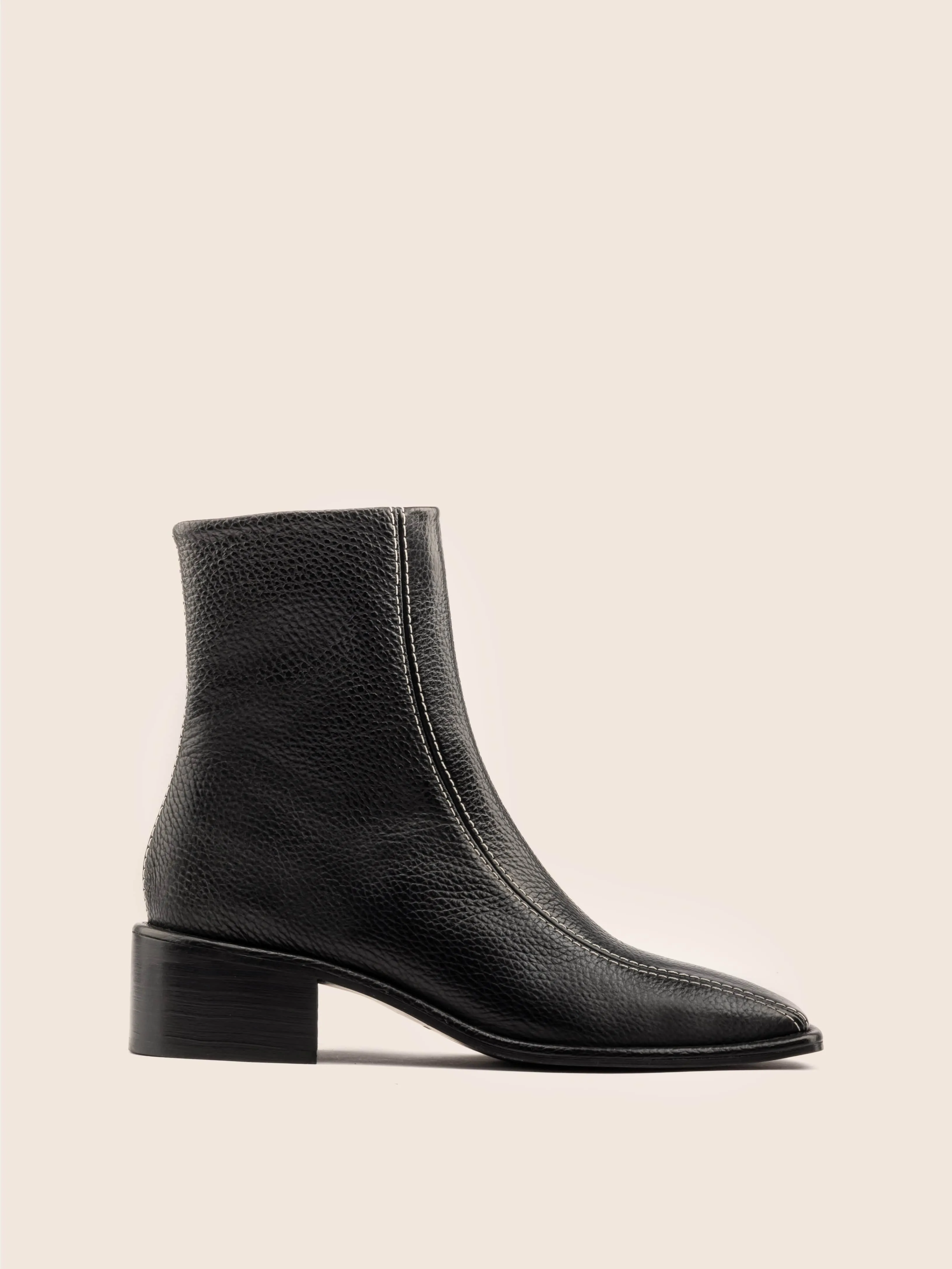 Sevilla Onyx Boot sold by Maguire Shoes