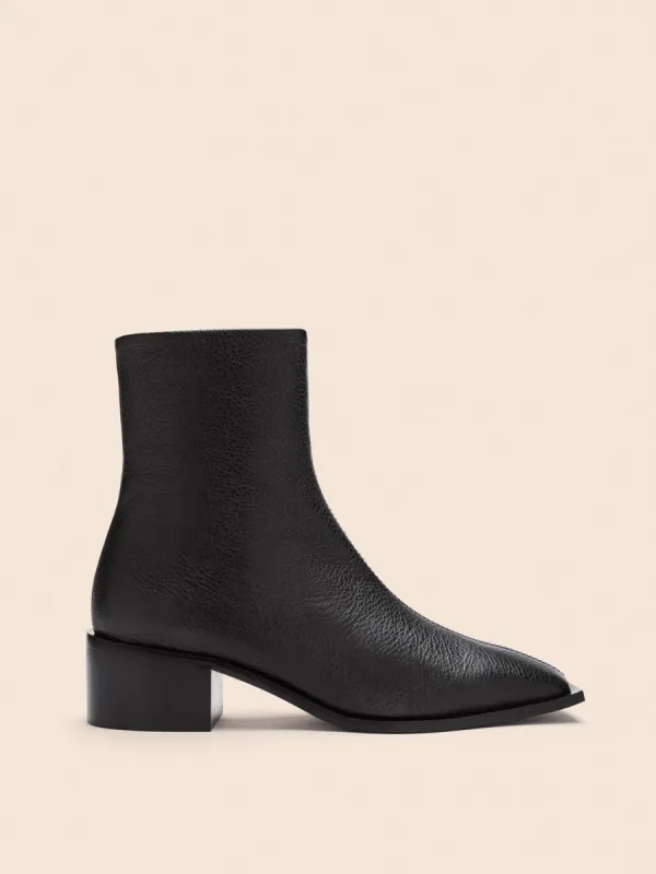 Palma Black Boot sold by Maguire Shoes