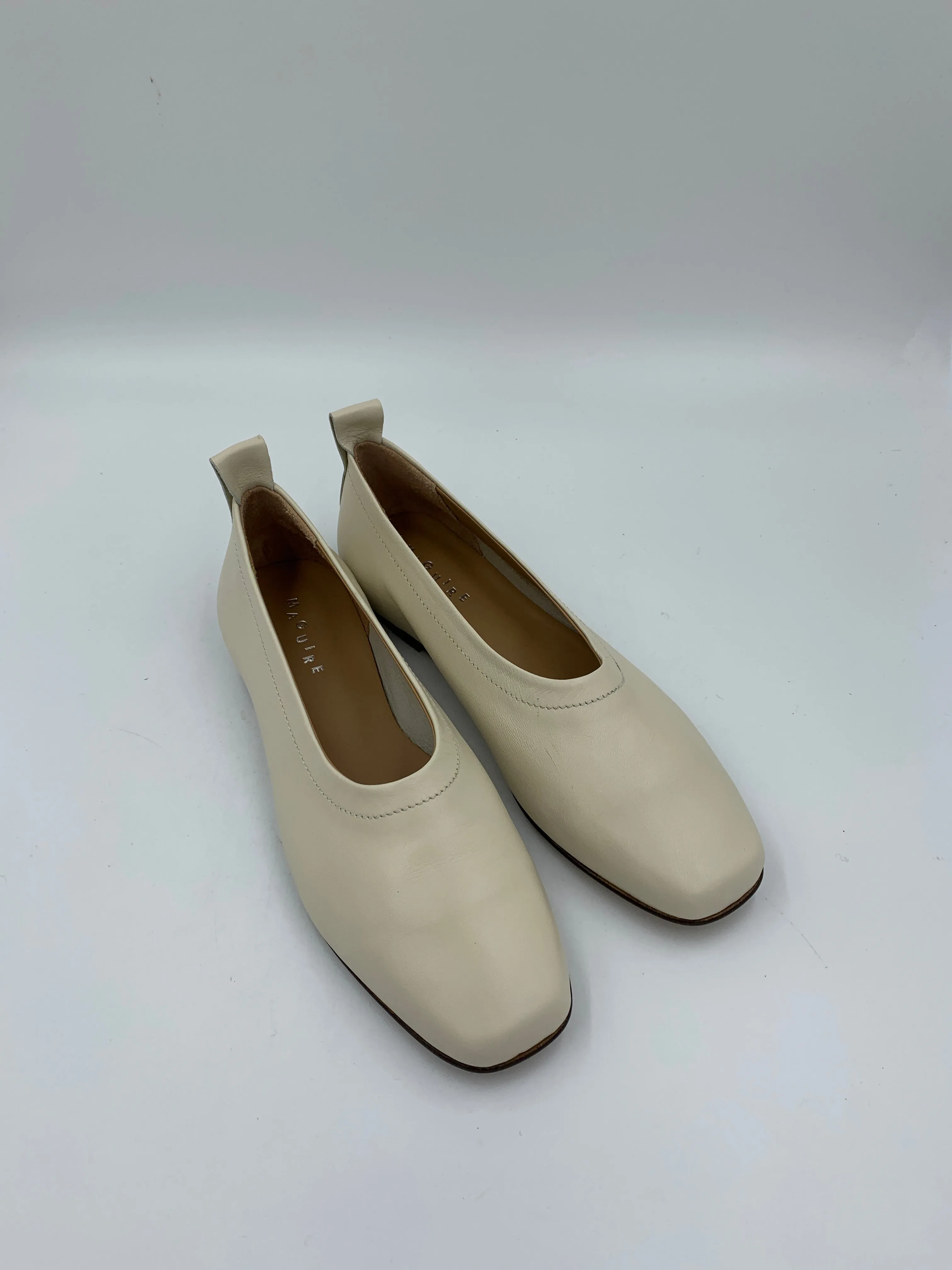 Second Hand Velada Cream 37 sold by Maguire Shoes product image thumbnail 3