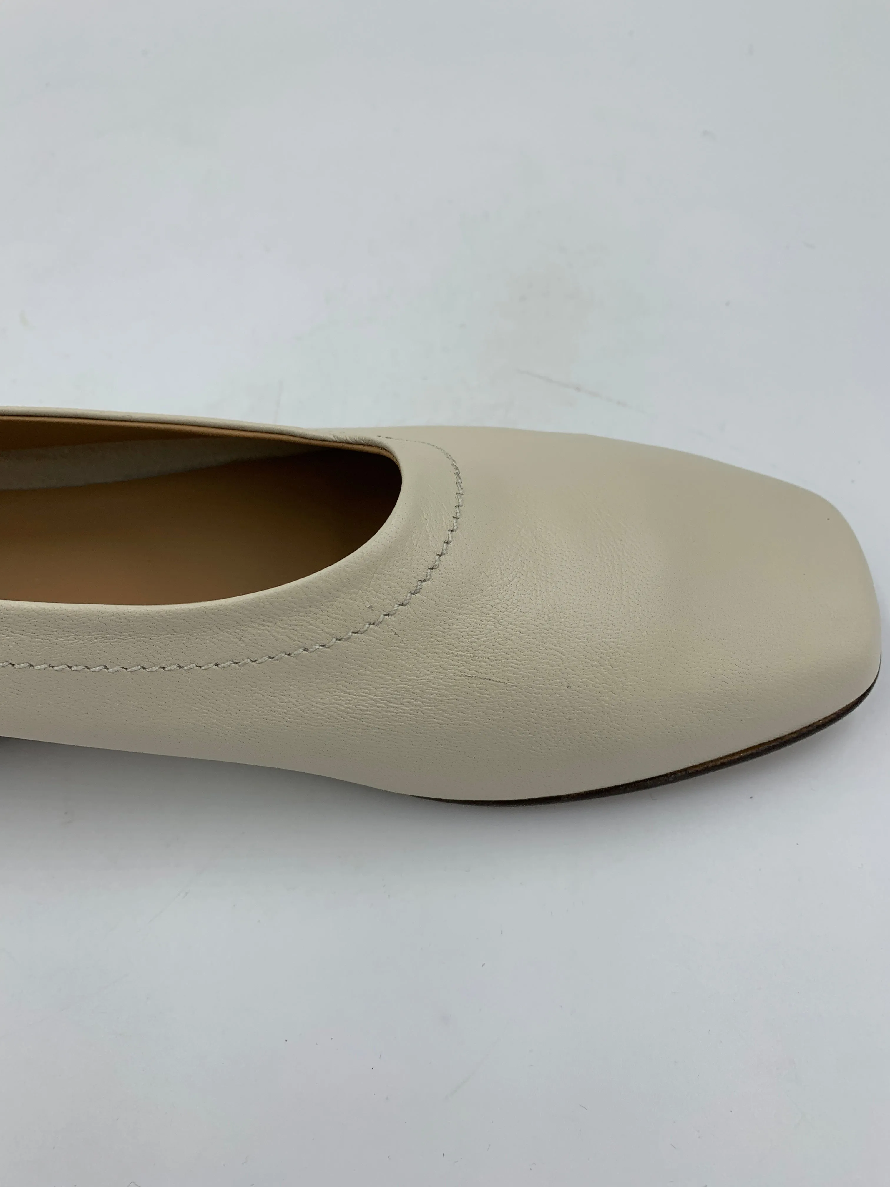 Second Hand Velada Cream 37 sold by Maguire Shoes product image thumbnail 2