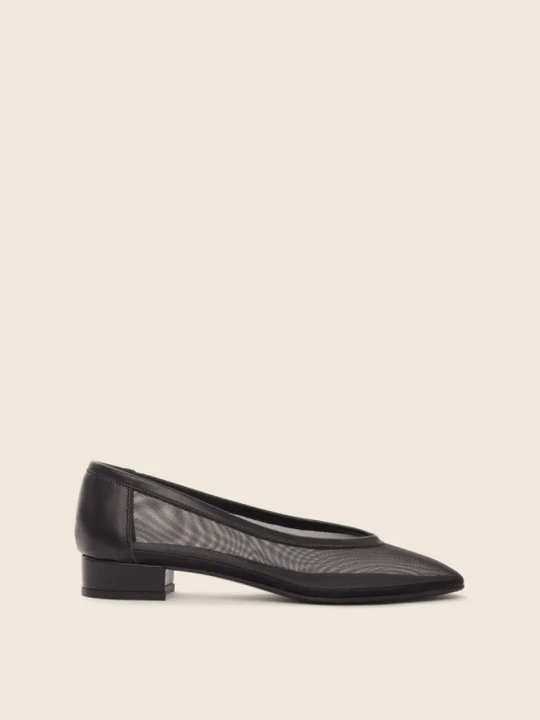 Floor Model Torza Black Mesh 41 sold by Maguire Shoes