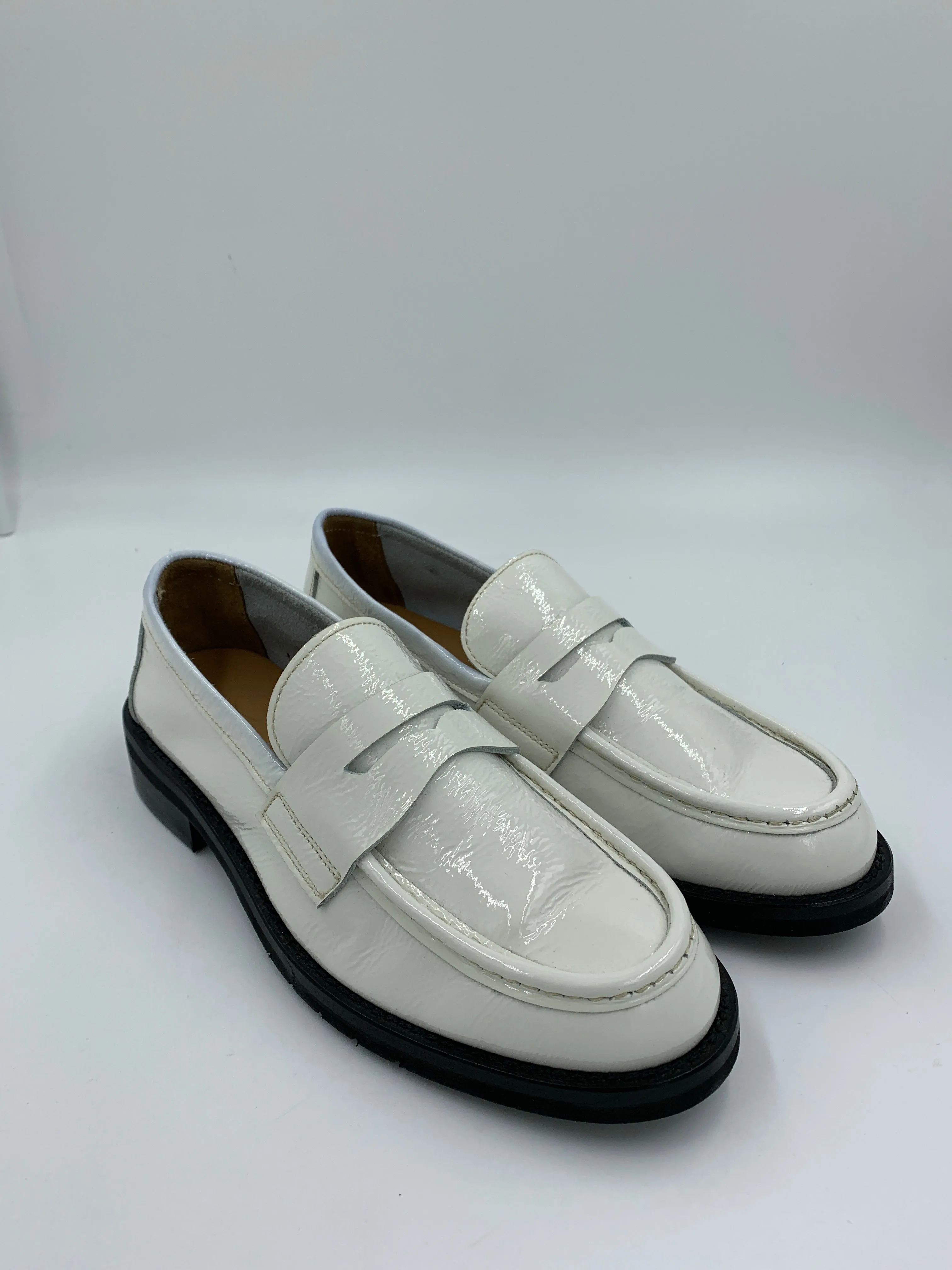 Sample Bergamo White 37 sold by Maguire Shoes product image thumbnail 2