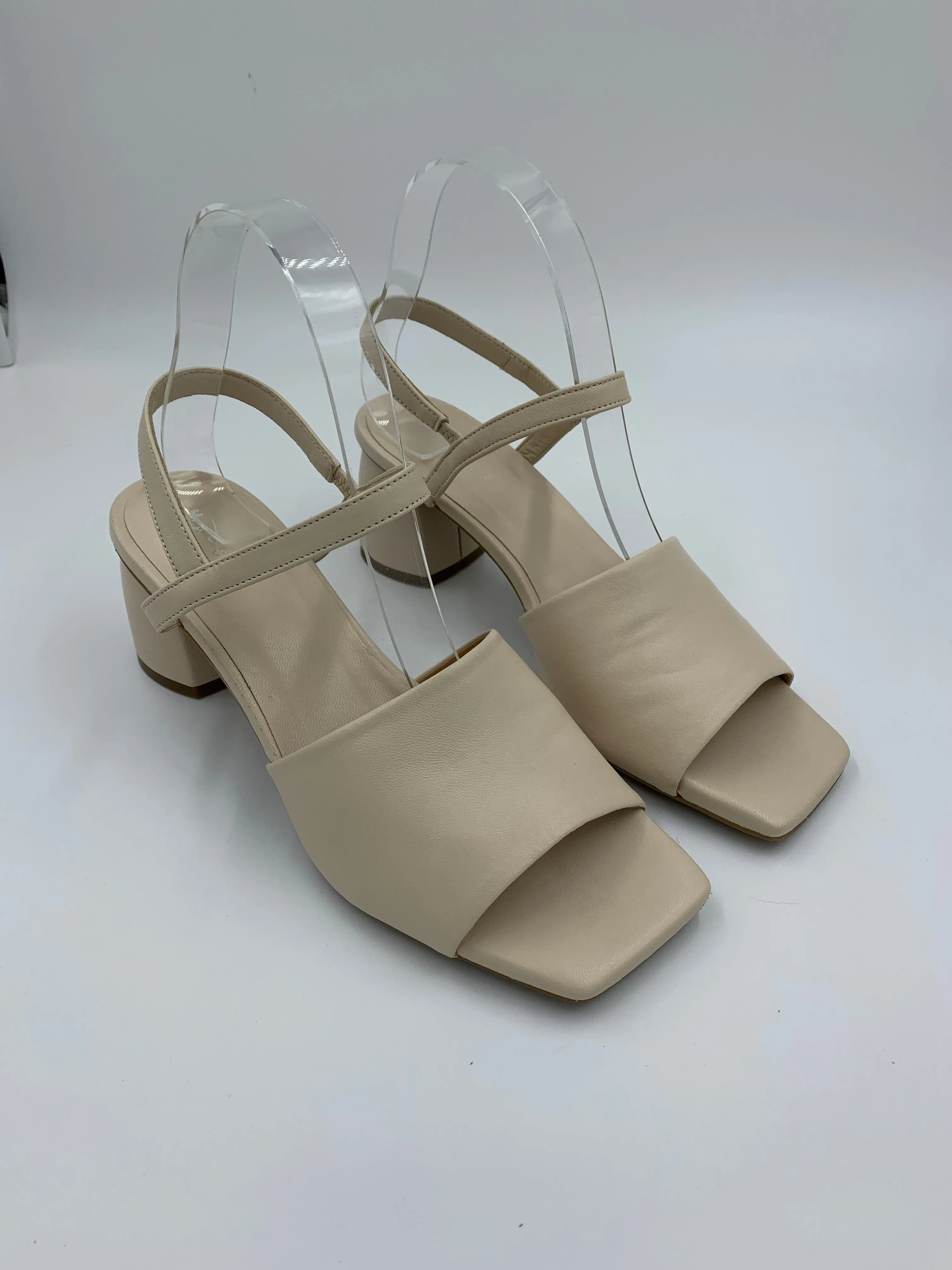 Imperfect Oliva Cream Heel 38 sold by Maguire Shoes product image thumbnail 3