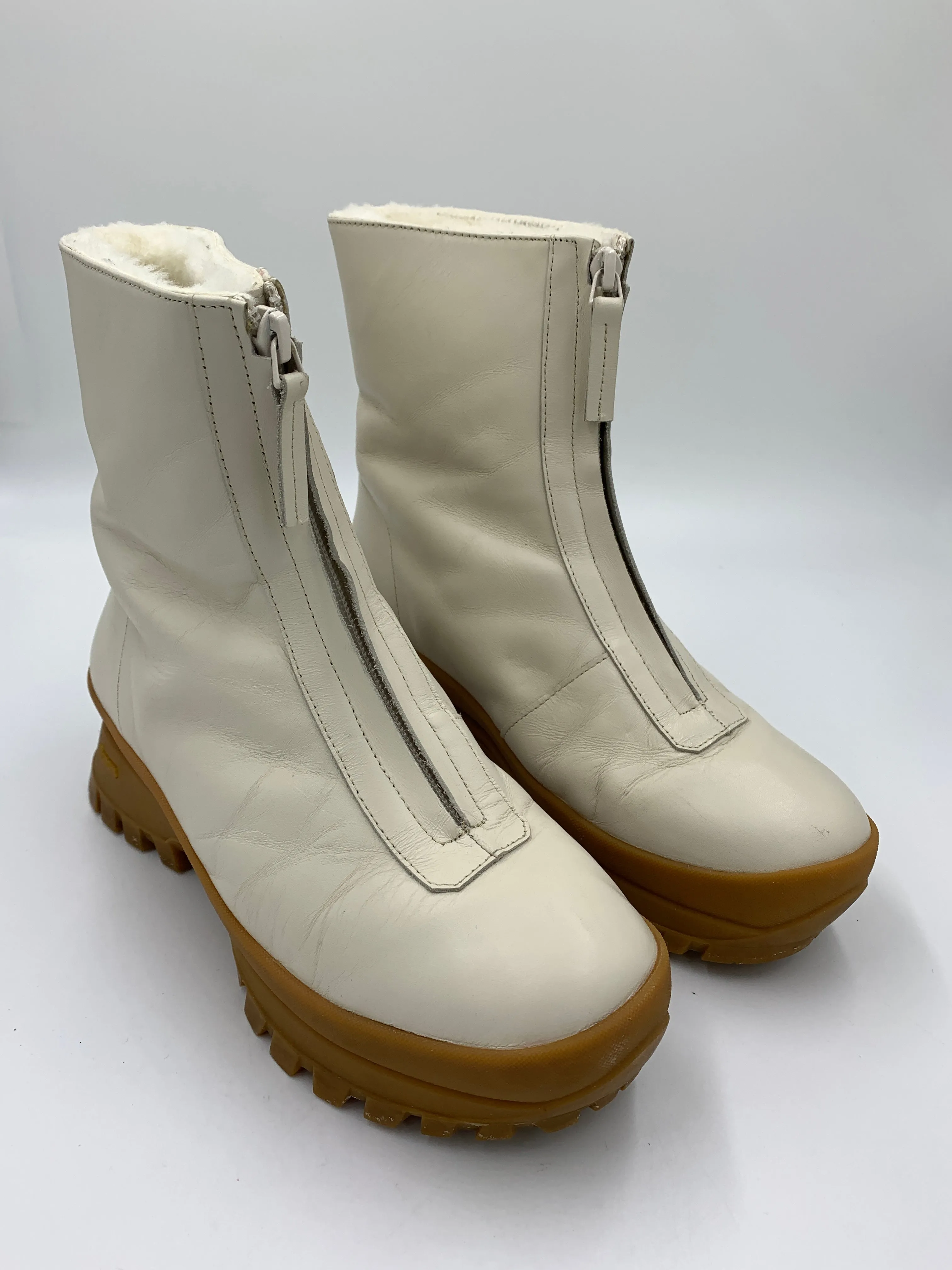 Second Hand Estrella Cream 37 sold by Maguire Shoes product image thumbnail 2