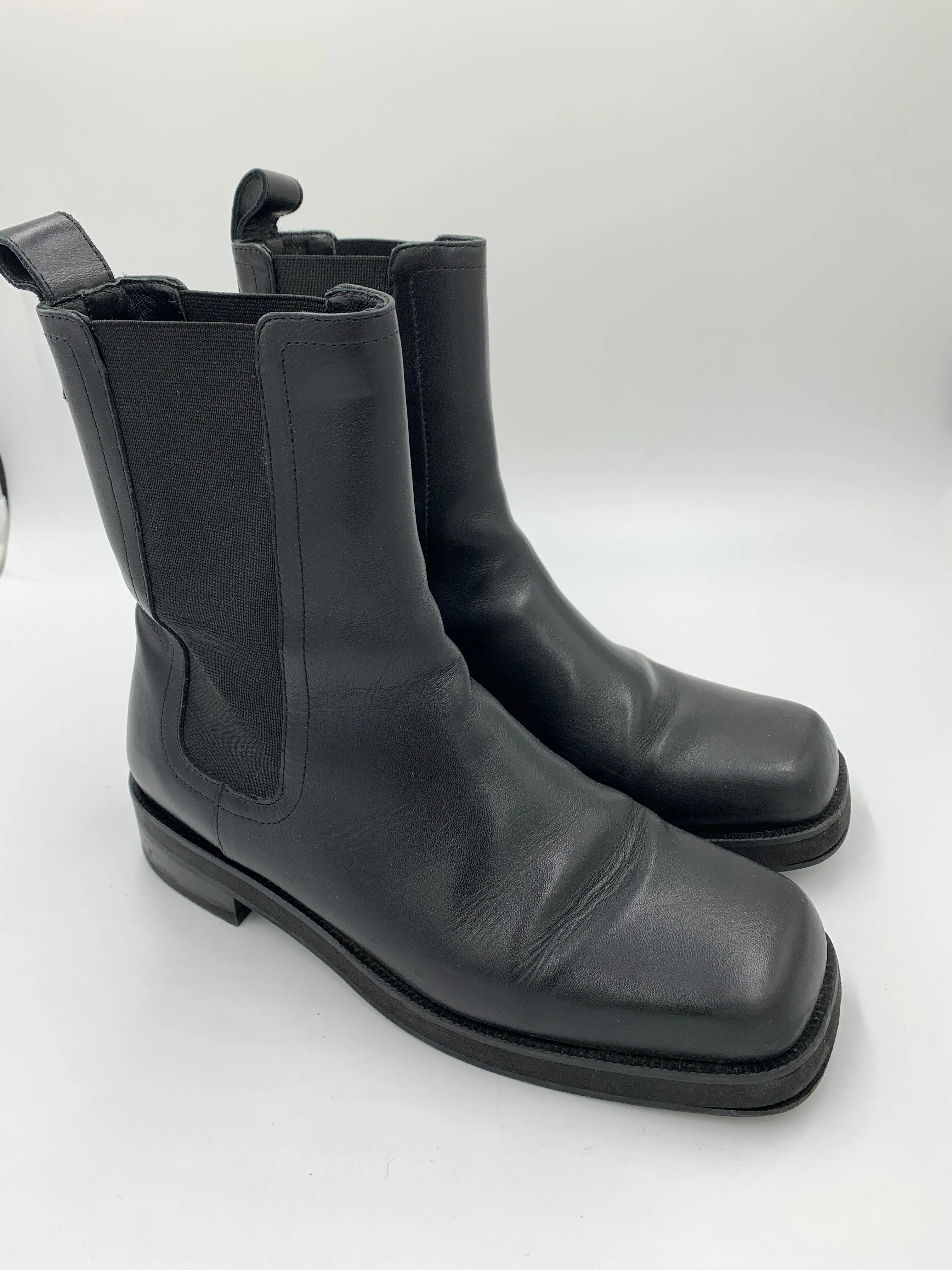 Second Hand Mora Black 42 sold by Maguire Shoes product image thumbnail 2