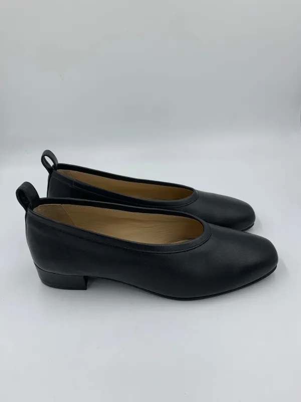 Sample Torza Black 38 sold by Maguire Shoes