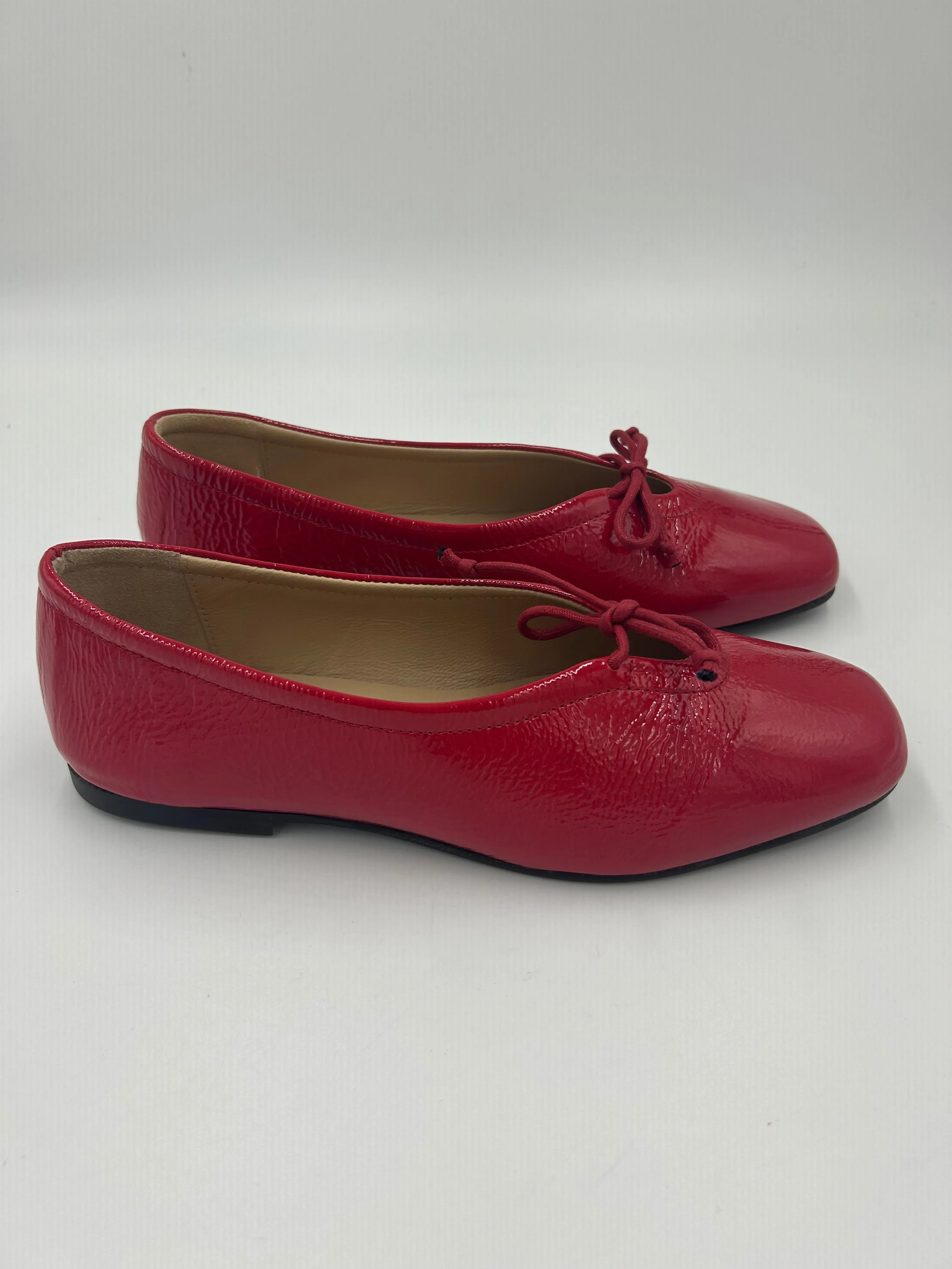 Sample Prato Vino 37 sold by Maguire Shoes