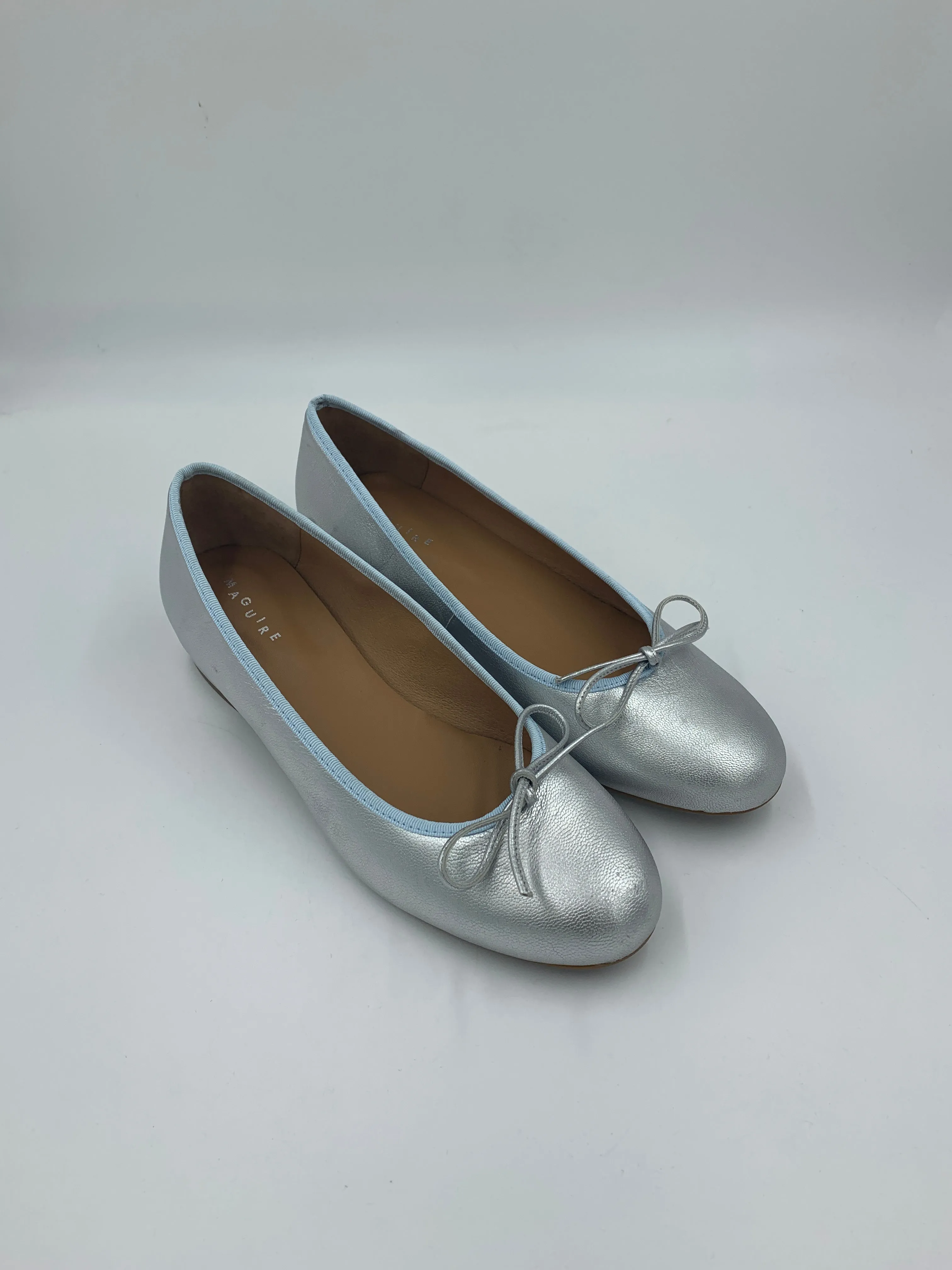 Sample Covelo Silver 38 sold by Maguire Shoes product image thumbnail 2