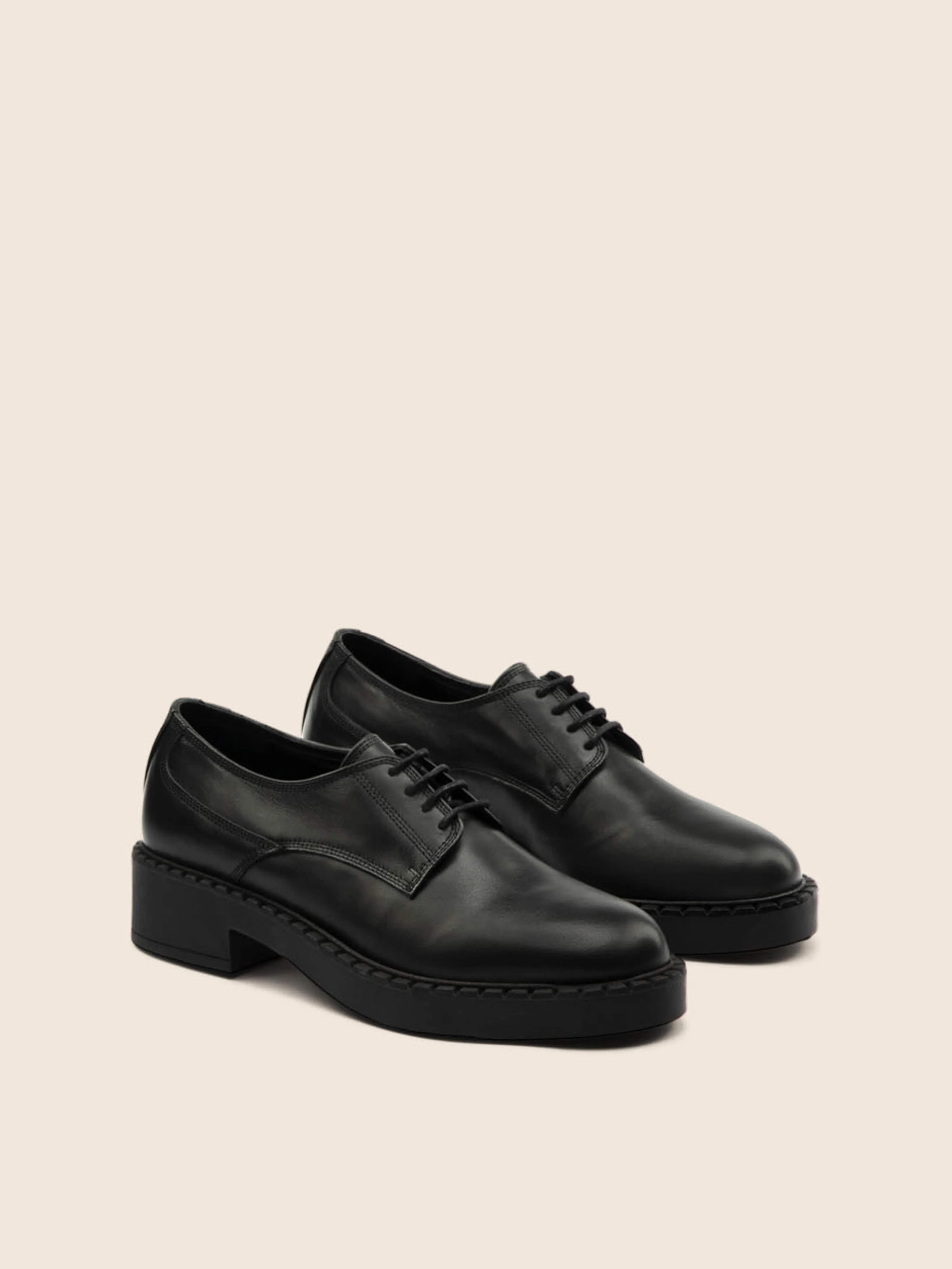 Parada Black Oxford sold by Maguire Shoes product image thumbnail 3