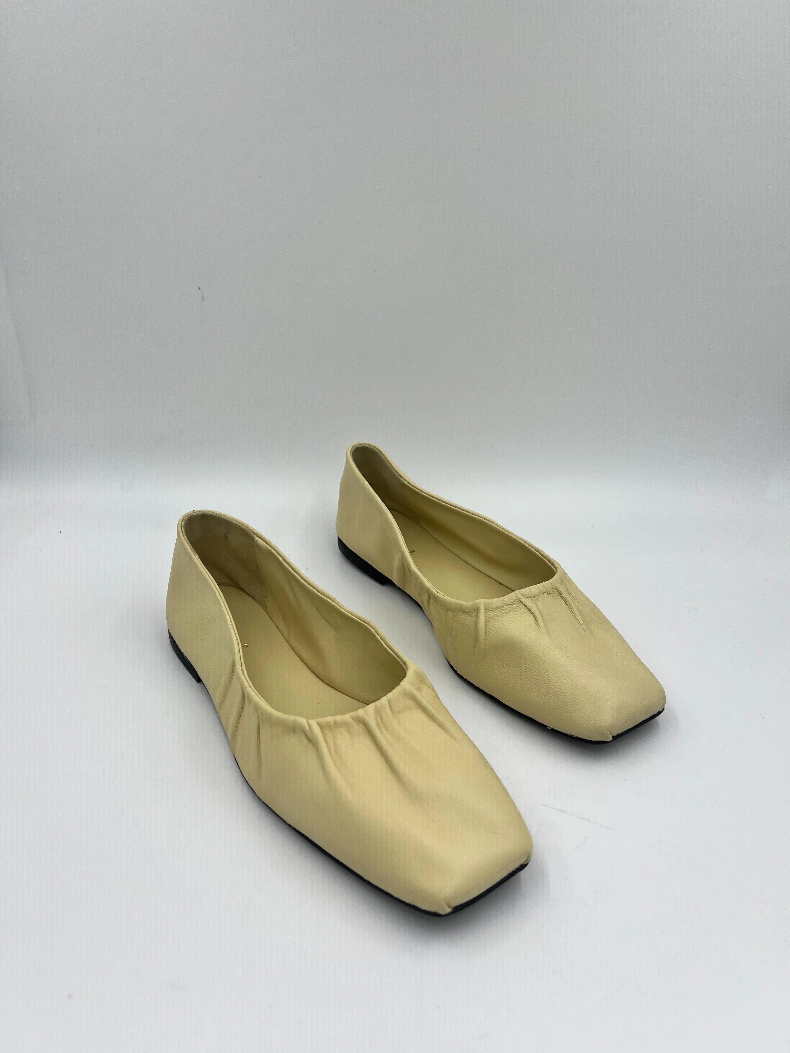 Pinoso Butter Ballerina sold by Maguire Shoes product image thumbnail 3