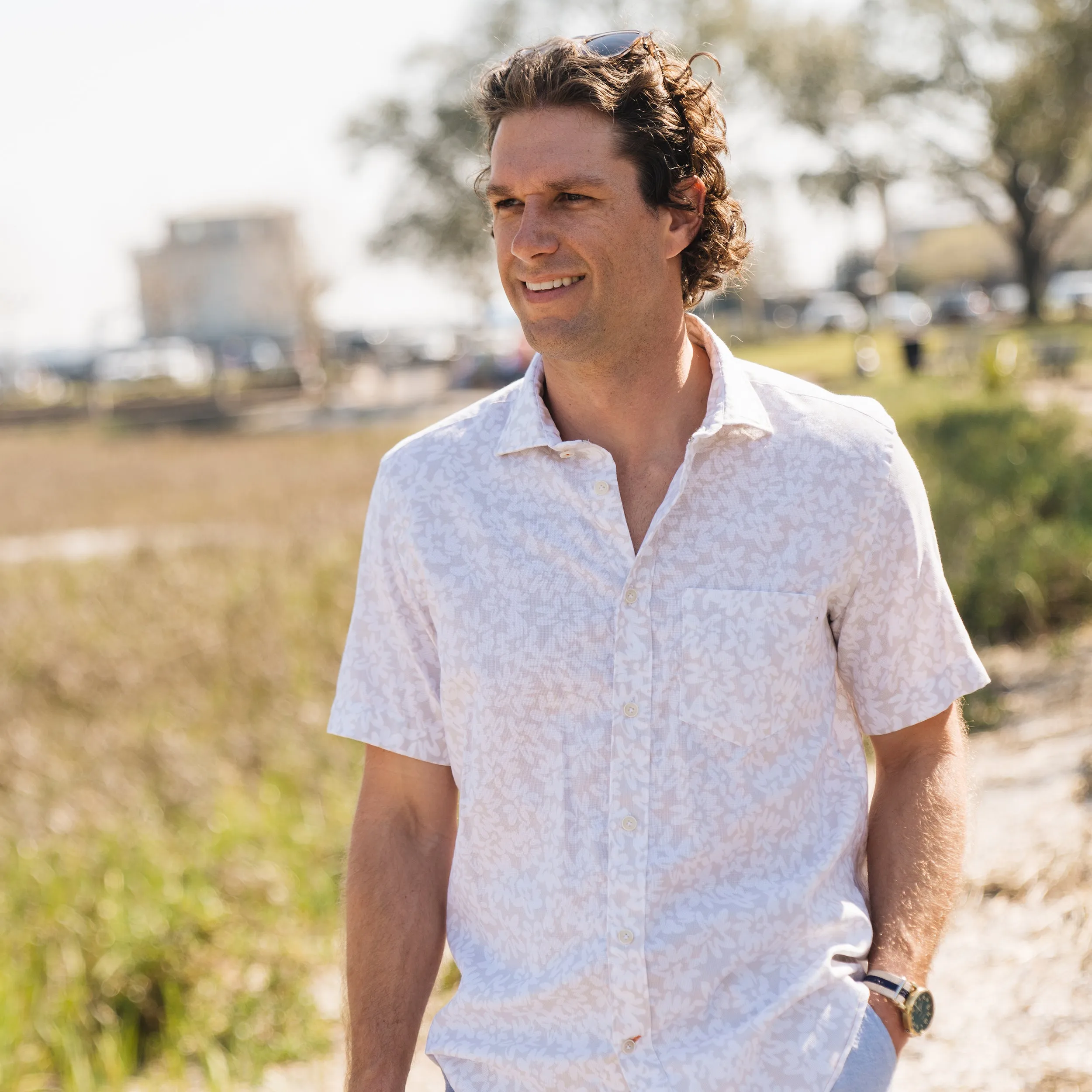 *** FINAL SALE *** Amber Sand Crayon Floral Short Sleeve Woven sold by Haspel product image thumbnail 4