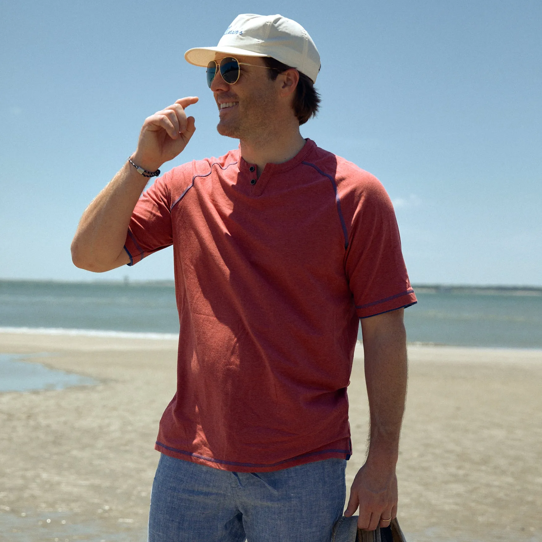 King Notch Neck T-Shirt - Short Sleeve Red sold by Haspel product image thumbnail 2