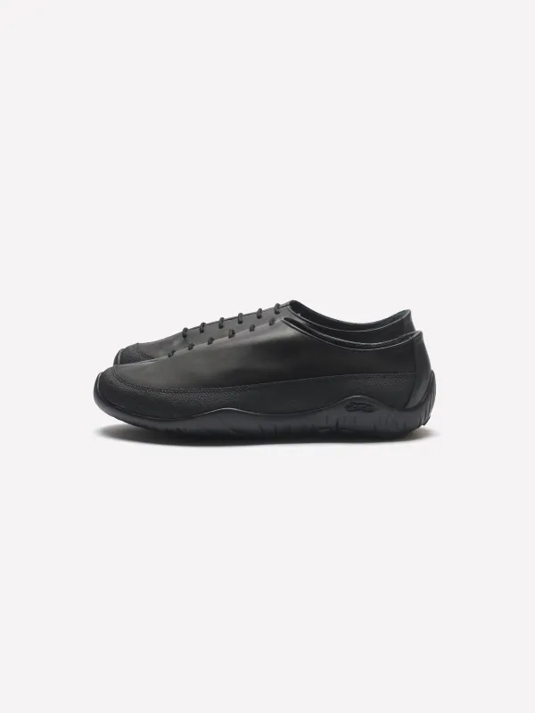 Wanderer - Black Leather sold by Tarvas Footwear