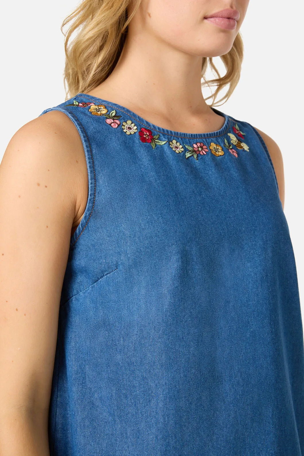 Libby Bee Denim Shift Dress sold by Princess Highway product image thumbnail 5