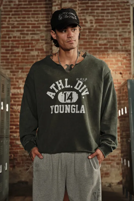8098 - Golden Era Pump Cover Crewneck made by YoungLA